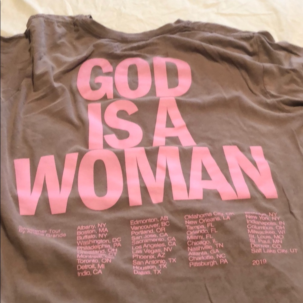 Ariana grande sweetener world tour shirt - Picture 2 of 3